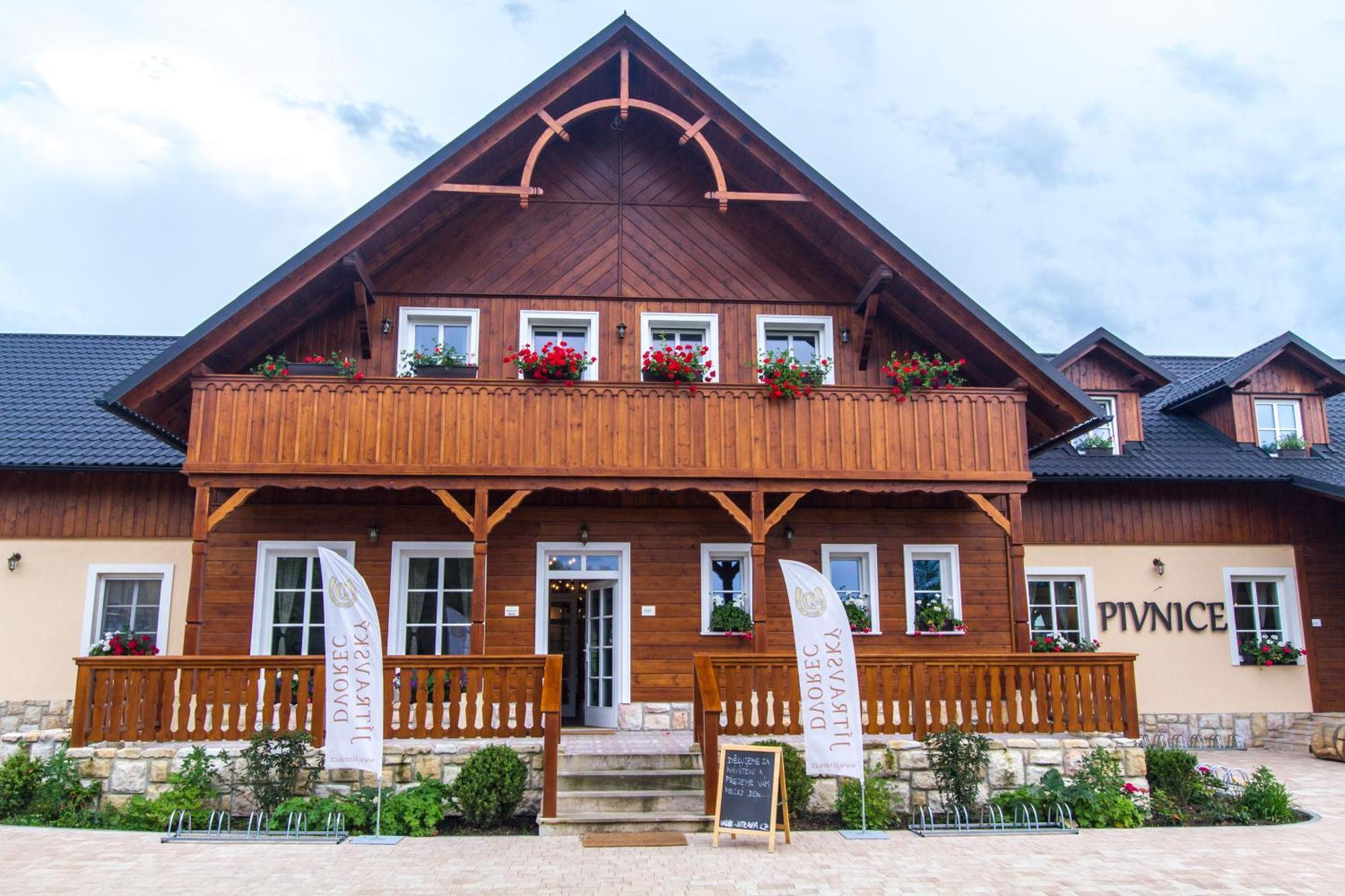 Apartmán-Hotel Jítravský Dvorec Rynoltice Exterior foto